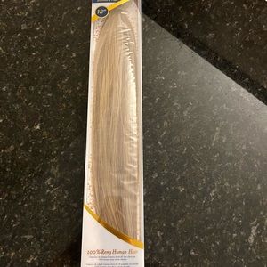Ultra Seamless Clip in Hair Extensions - 18 inch